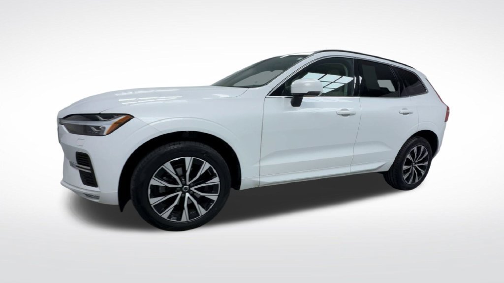 Used 2023 Volvo XC60 B5 Core w/ Climate Package AWD/4WD image 4