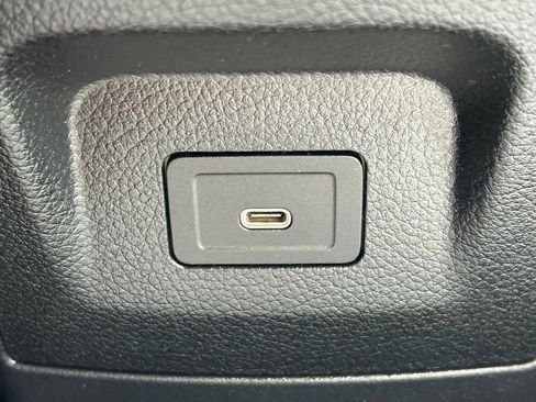 Used 2025 Mercedes-Benz CLA 250 4MATIC image 21