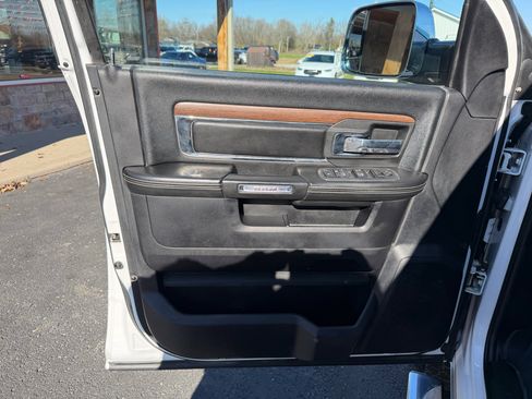 Used 2014 RAM 2500 Laramie image 12