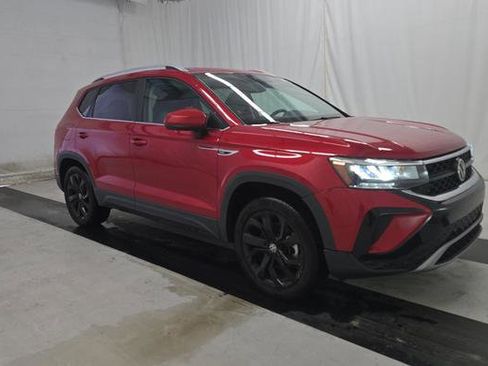 Used 2022 Volkswagen Taos SE w/ IQ.Drive SE Package image 1