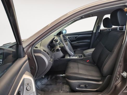 Used 2016 Nissan Altima 2.5 S w/ Interior Lighting Package FWD image 21
