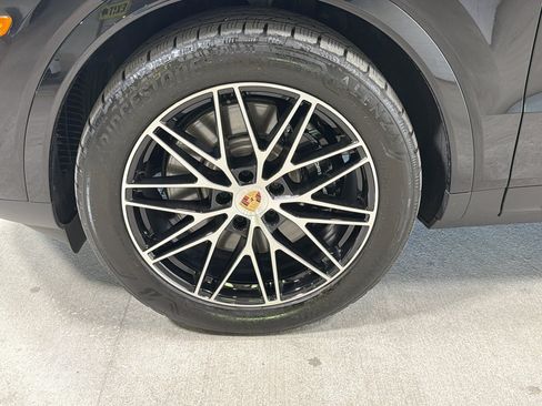 Certified 2026 Porsche Cayenne S AWD/4WD image 42