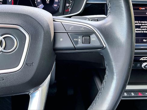 Used 2022 Audi Q3 2.0T Premium w/ Convenience Package image 46