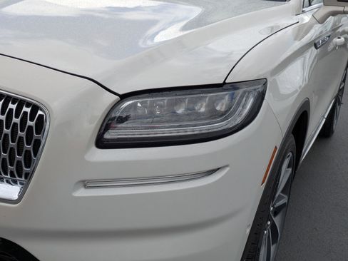 Used 2022 Lincoln Nautilus Reserve w/ Equipment Group 202A AWD/4WD image 10