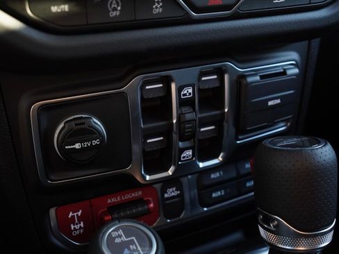 New 2026 Jeep Gladiator Mojave image 14