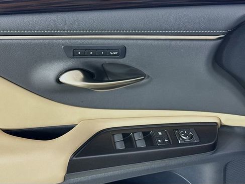 Used 2019 Lexus ES 350 image 21