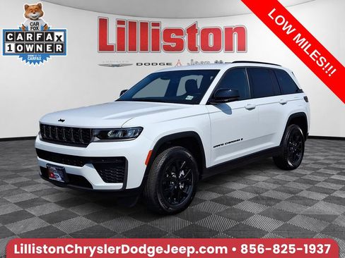 Used 2026 Jeep Grand Cherokee Altitude AWD/4WD image 1