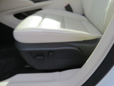 Certified 2023 Buick Envision Avenir image 15