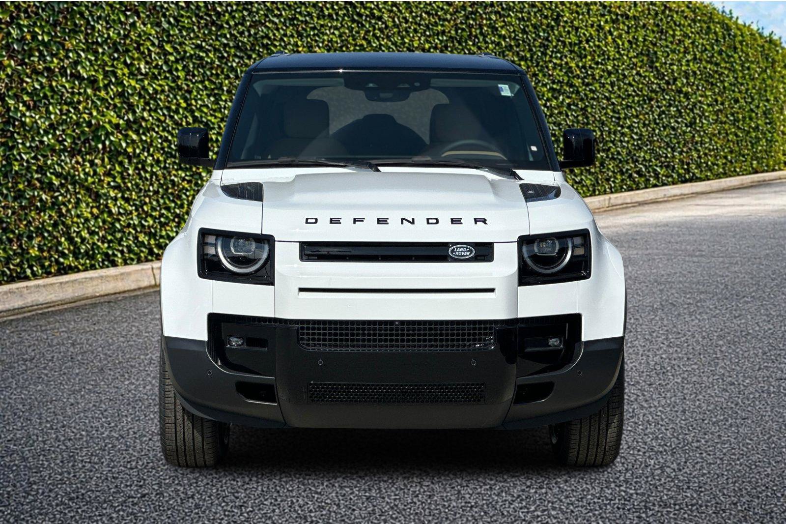 New 2026 Land Rover Defender 110 S AWD/4WD image 9