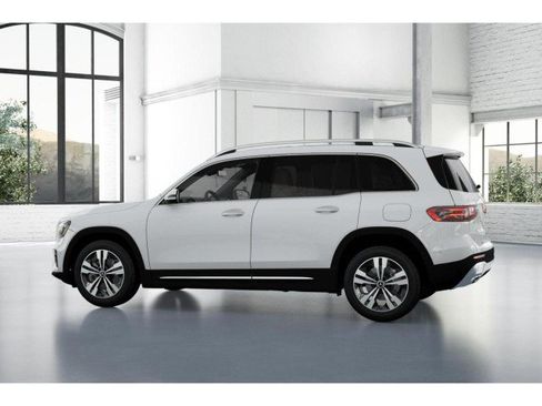 Used 2025 Mercedes-Benz GLB 250 image 31