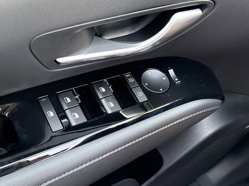 New 2026 Hyundai Tucson Limited FWD image 18
