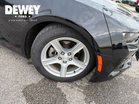 Used 2016 Chevrolet Camaro LT RWD image 16