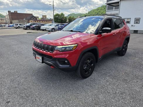 Used 2023 Jeep Compass Trailhawk w/ Trailhawk Elite Group AWD/4WD image 4
