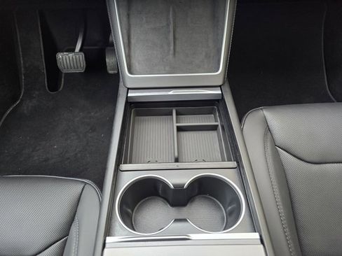 Used 2026 Tesla Model Y Long Range image 33