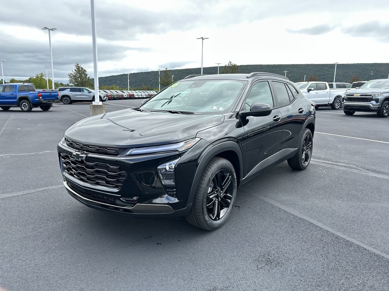 New 2026 Chevrolet Trax ACTIV w/ Driver Confidence Package FWD image 3