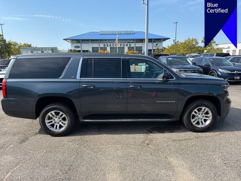 Used 2019 Chevrolet Suburban LT AWD/4WD image 4