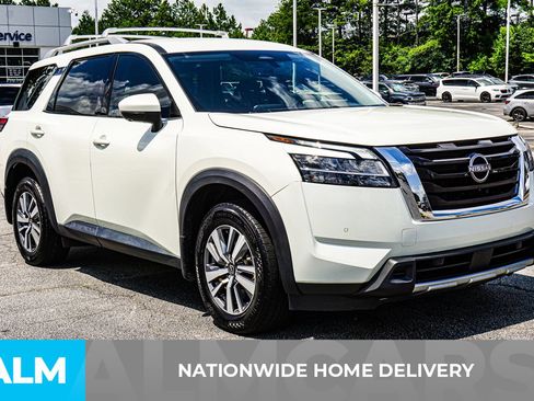 Used 2023 Nissan Pathfinder SL AWD/4WD image 5