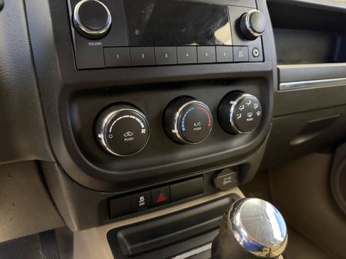 Used 2012 Jeep Patriot Sport FWD image 17