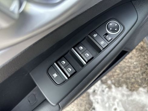 Used 2024 Kia Forte LXS w/ LXS Technology Package image 17