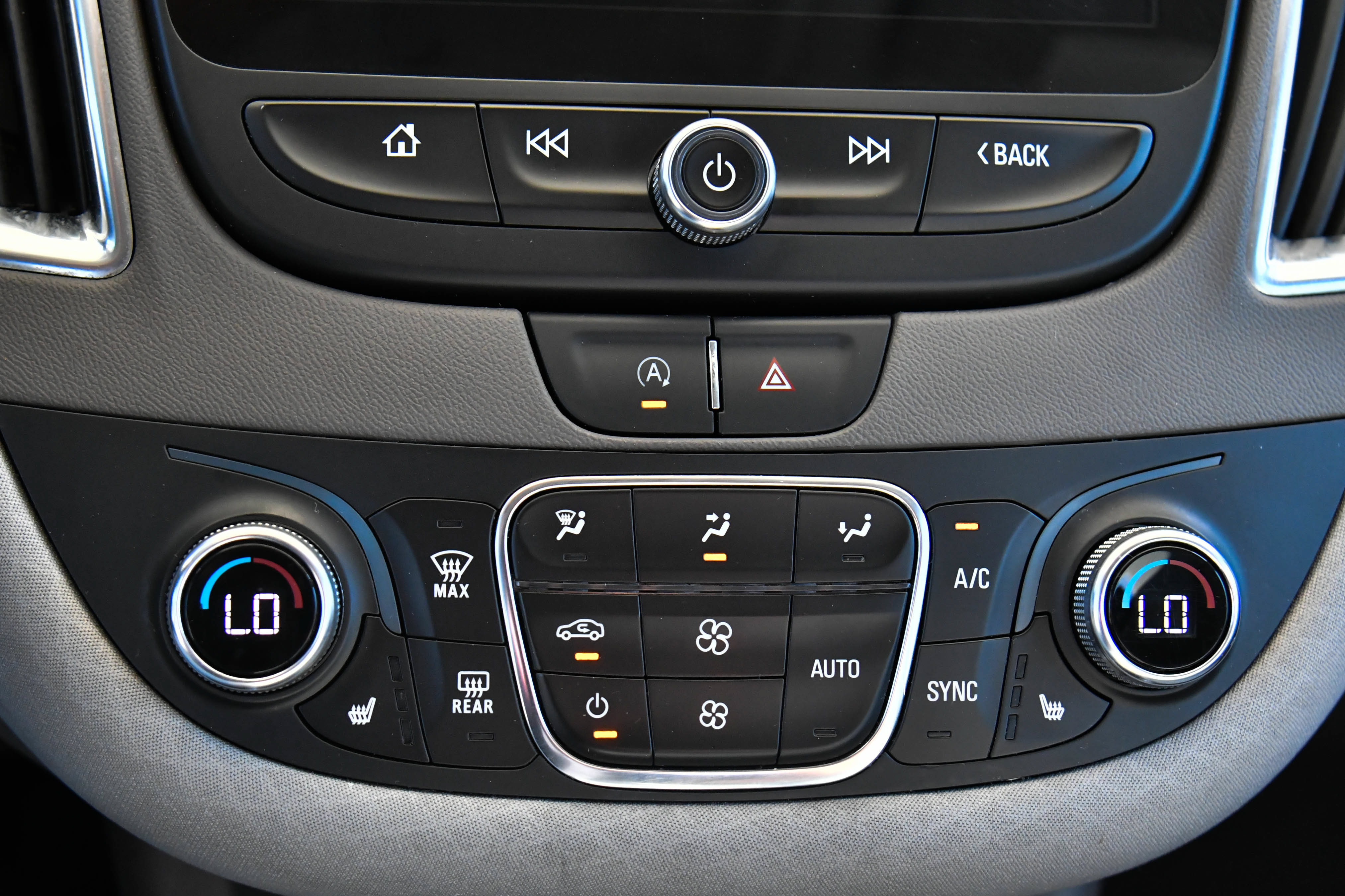 Used 2021 Chevrolet Malibu LT FWD image 22
