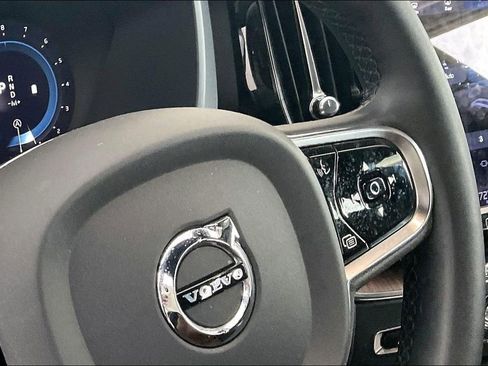 Certified 2023 Volvo XC60 B5 Plus w/ Protection Package Premier image 28