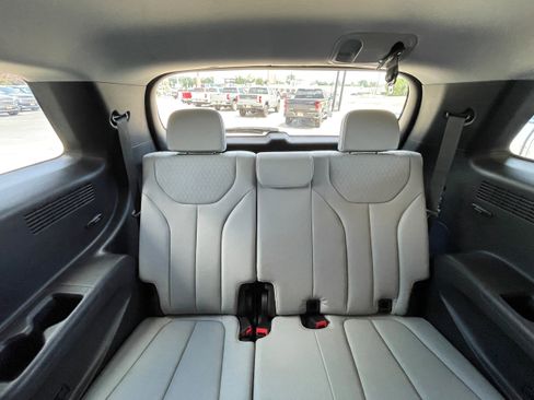 Used 2022 Hyundai Palisade SEL w/ 8P Bench Seat Package image 13