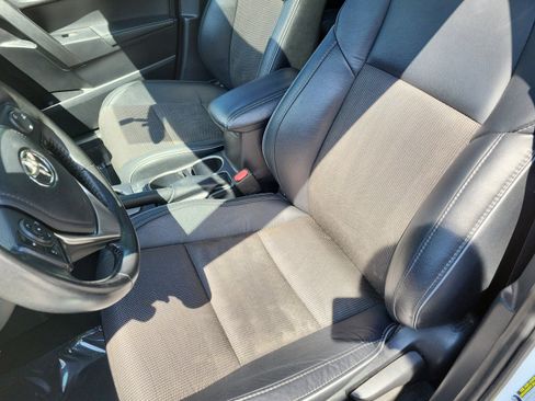 Used 2014 Toyota Corolla S w/ Driver Convenience Package FWD image 22