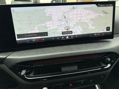 Certified 2025 BMW 330i xDrive Sedan w/ M Sport Package image 21