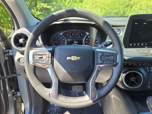 Used 2024 Chevrolet Blazer LT w/ Convenience Package AWD/4WD image 17