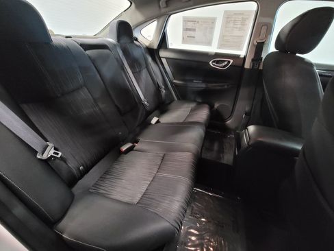 Used 2018 Nissan Sentra SV FWD image 7