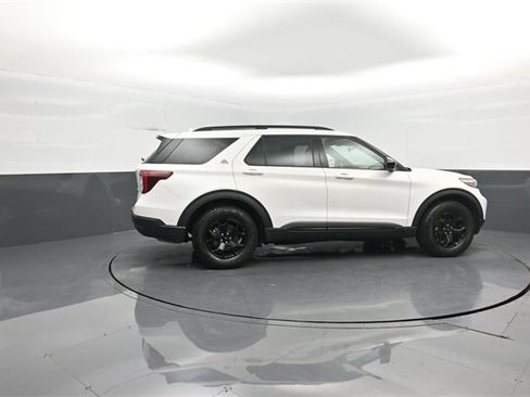 Certified 2023 Ford Explorer Timberline w/ Timberline Technology Package image 8