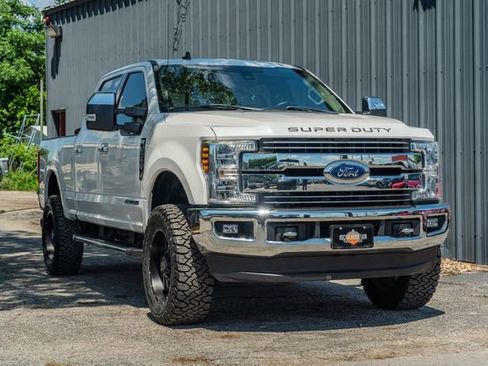 Used 2019 Ford F350 Lariat w/ Lariat Ultimate Package AWD/4WD image 8