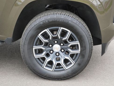 Used 2023 Chevrolet Colorado LT w/ LT Convenience Package III AWD/4WD image 15