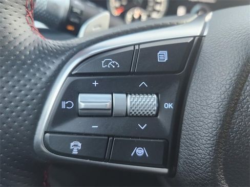 Used 2025 Genesis G70 2.5T w/ Sport Prestige Package image 7