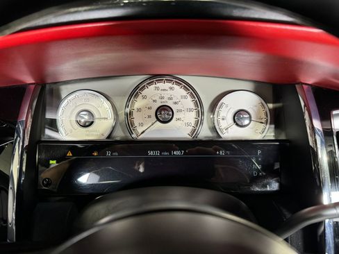 Used 2017 Rolls-Royce Dawn image 23