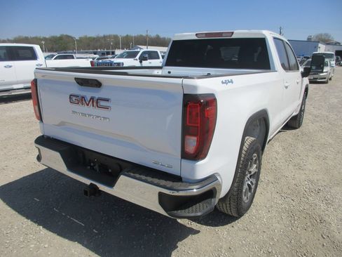 New 2026 GMC Sierra 1500 SLE w/ Max Trailering Package AWD/4WD image 5