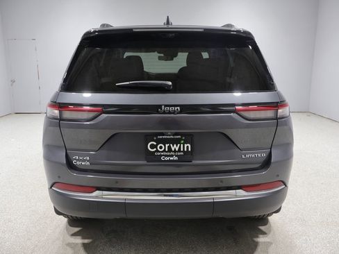 Certified 2023 Jeep Grand Cherokee Limited w/ Luxury Tech Group II AWD/4WD image 4