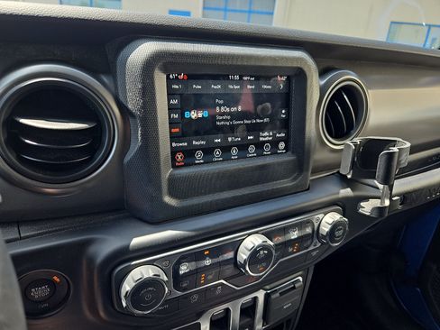 Used 2021 Jeep Wrangler Sport AWD/4WD image 20