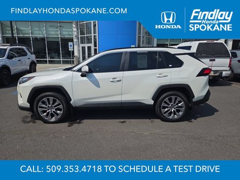 Used 2022 Toyota RAV4 XLE Premium AWD/4WD image 2