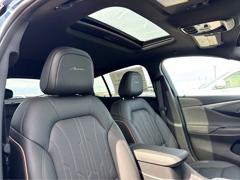 New 2026 Buick Envista Avenir FWD image 5