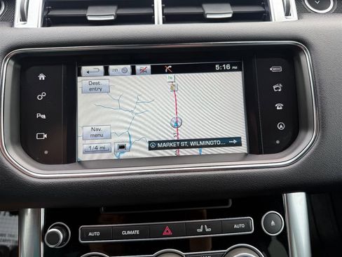 Used 2016 Land Rover Range Rover Sport HSE image 19