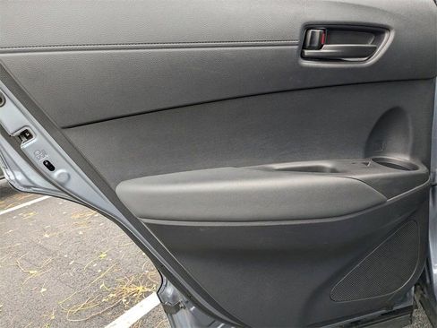 Used 2024 Toyota Corolla Cross LE image 29