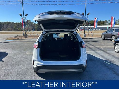 Used 2024 Ford Edge SEL image 7