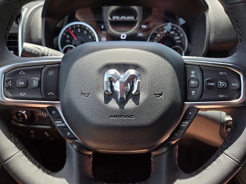 Used 2025 RAM 1500 Big Horn AWD/4WD image 35