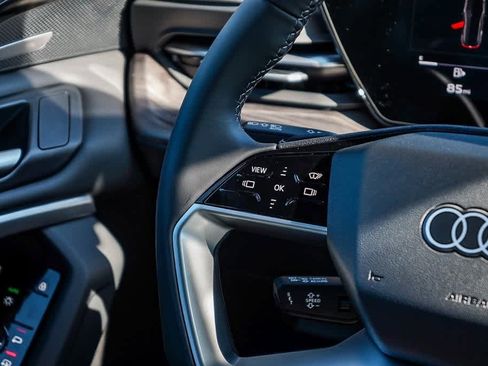 New 2025 Audi Q5 Premium Plus image 16