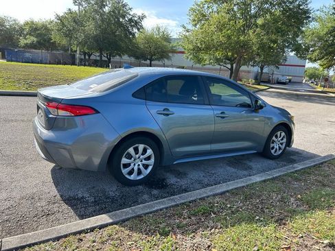 Used 2022 Toyota Corolla LE image 5