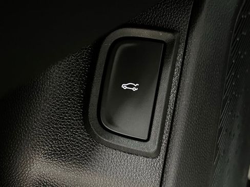 New 2026 Chevrolet Equinox LT AWD/4WD image 13