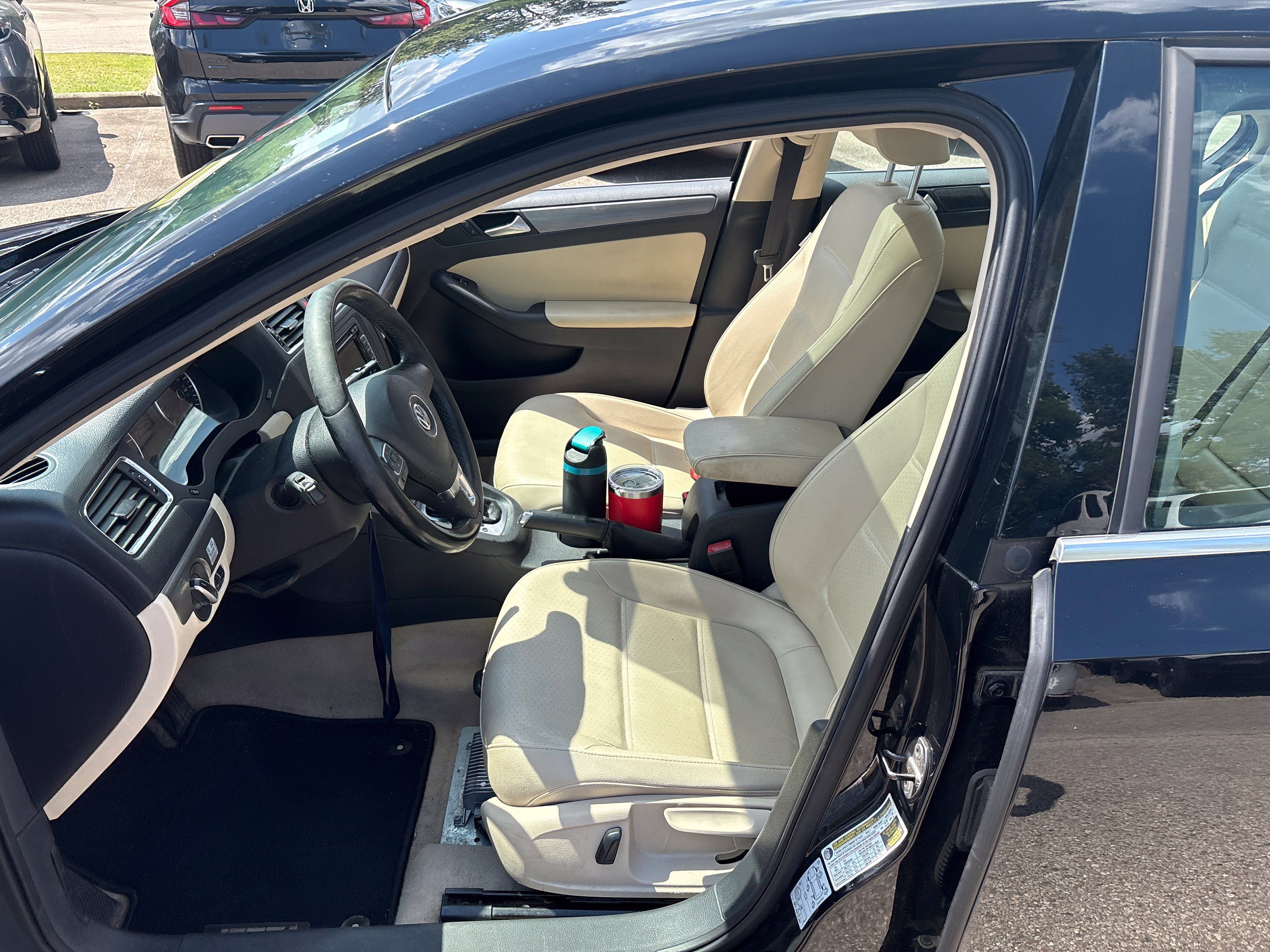 Used 2013 Volkswagen Jetta TDI FWD image 3