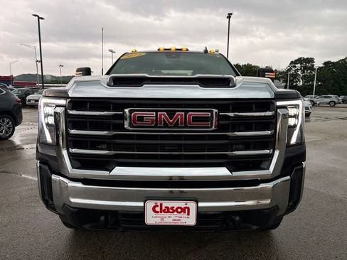 Used 2024 GMC Sierra 2500 SLE AWD/4WD image 8