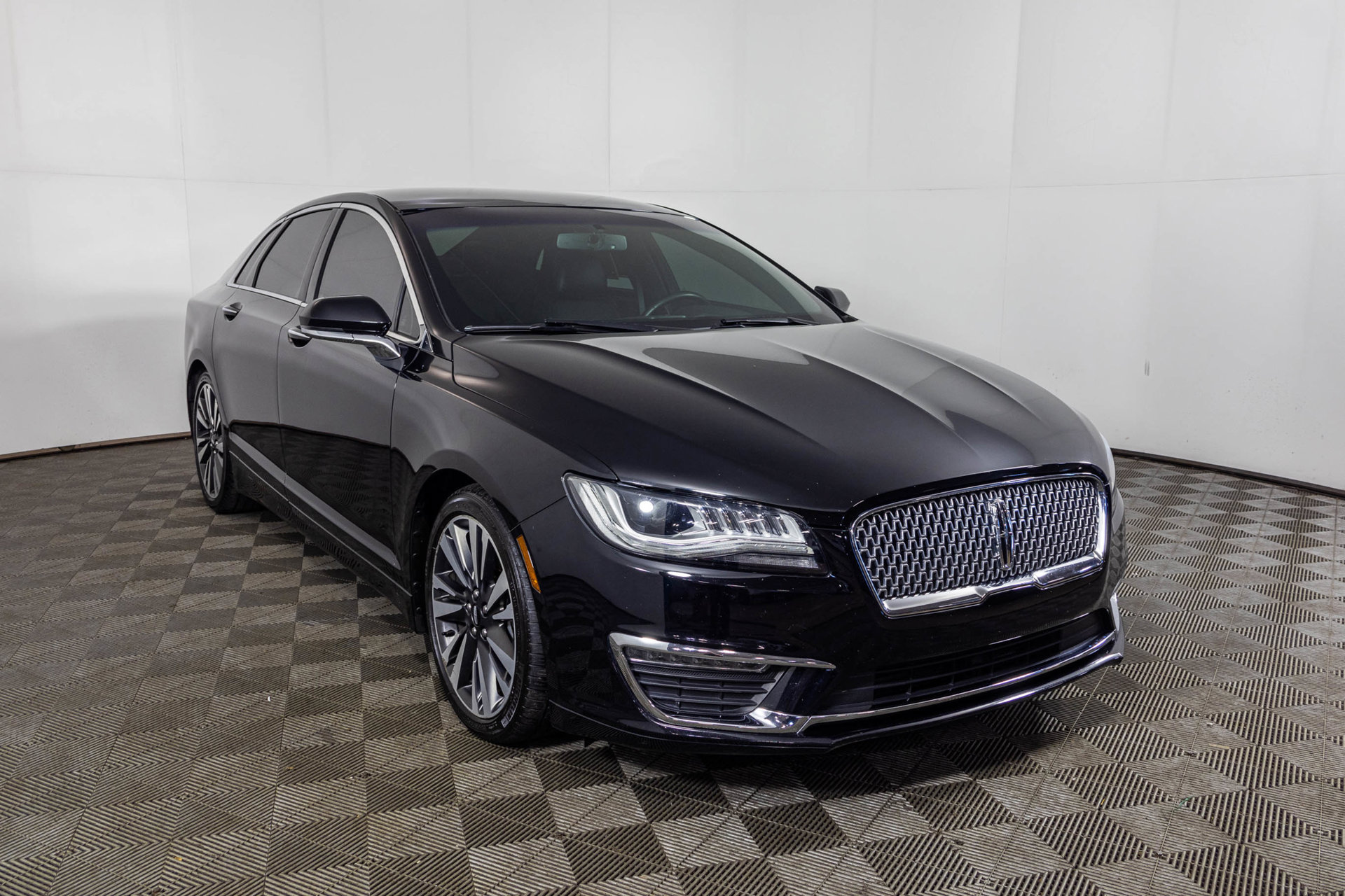 Used 2017 Lincoln MKZ Reserve AWD/4WD image 16